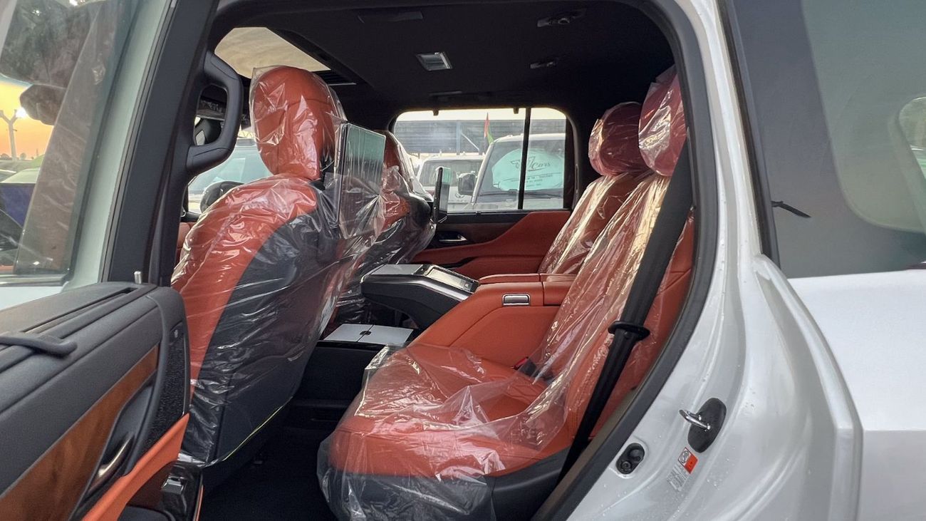 Lexus LX 600 VIP 3.5L LEXUS LX 600h VIP BRAND NEW 3.5L TWIN TURBO