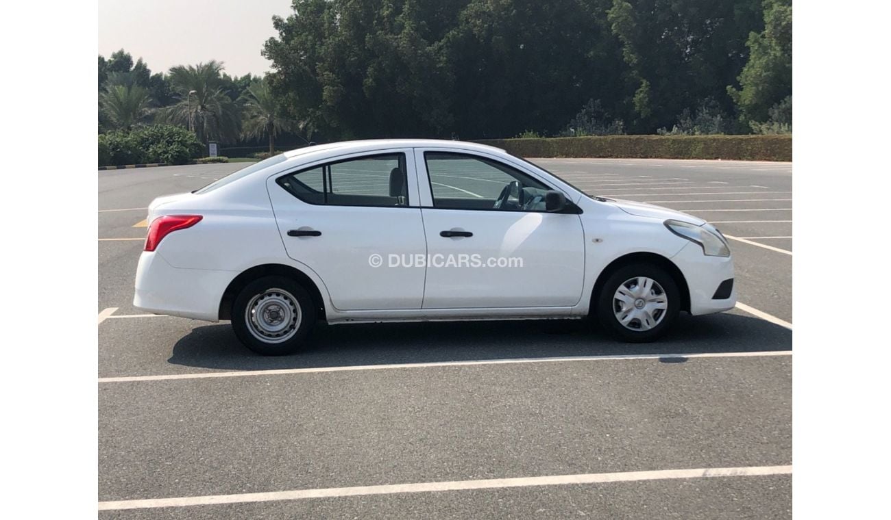 نيسان صني موديل 2012 خليجيه حاله ممتازه من الداخل والخارج