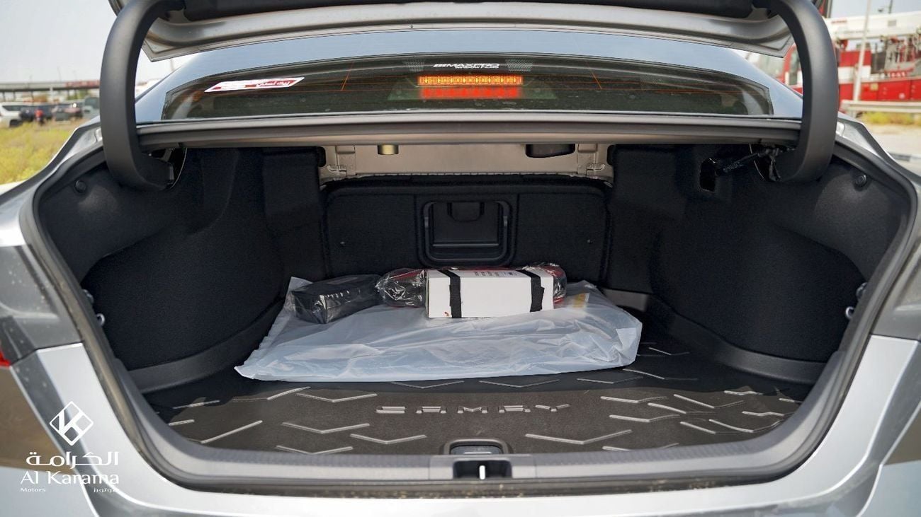 تويوتا كامري LUMIERE HEV - 2.5L Hybrid Engine with Seat Memory & Ventilation, Radar, 360 Camera | GCC Specs