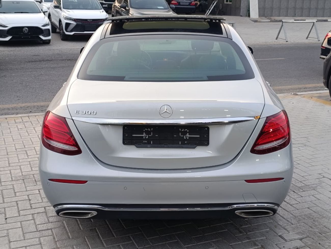 مرسيدس بنز E300 AMG