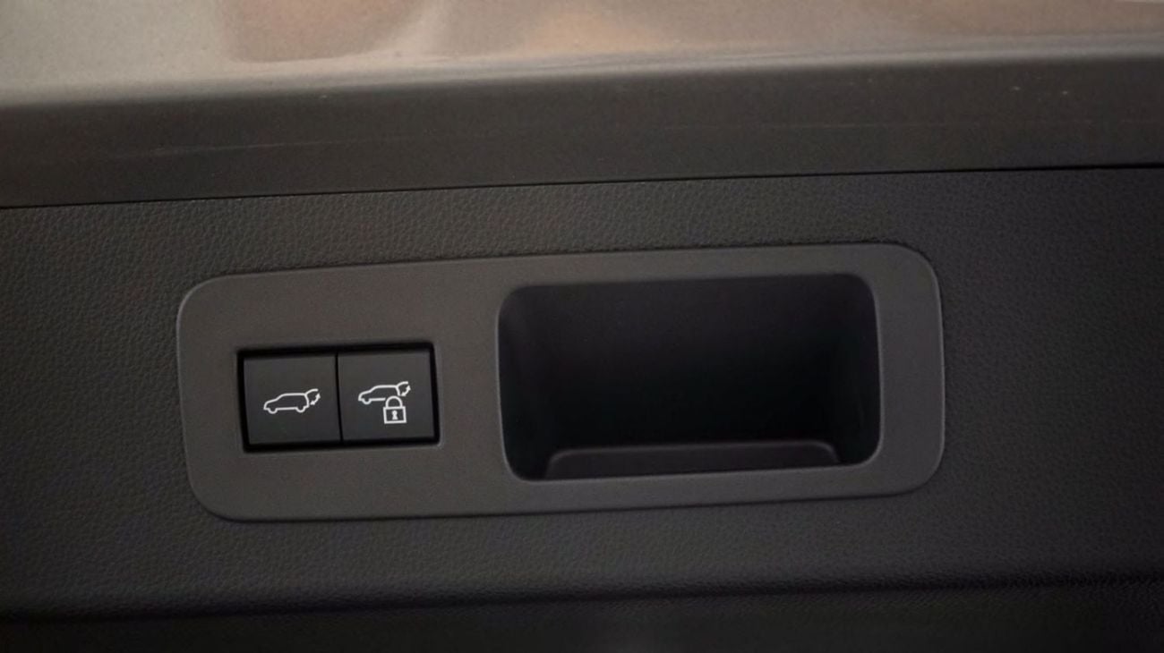 Lexus LX 700h F Sport