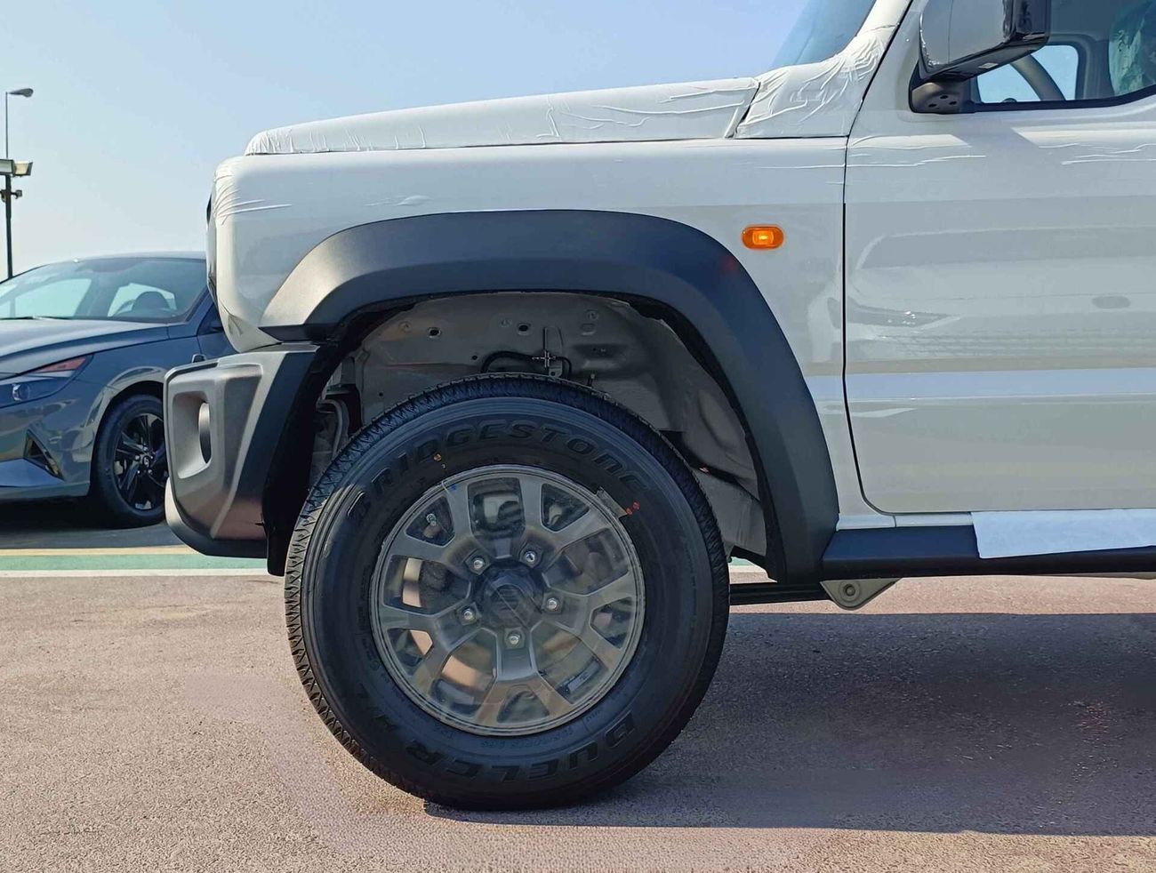 Suzuki Jimny GLX / ALL GRIP OF ROAD / 1.5L V4 / A/T /  9" DISPLAY / 4X4 (CODE # JY15GLX5D)