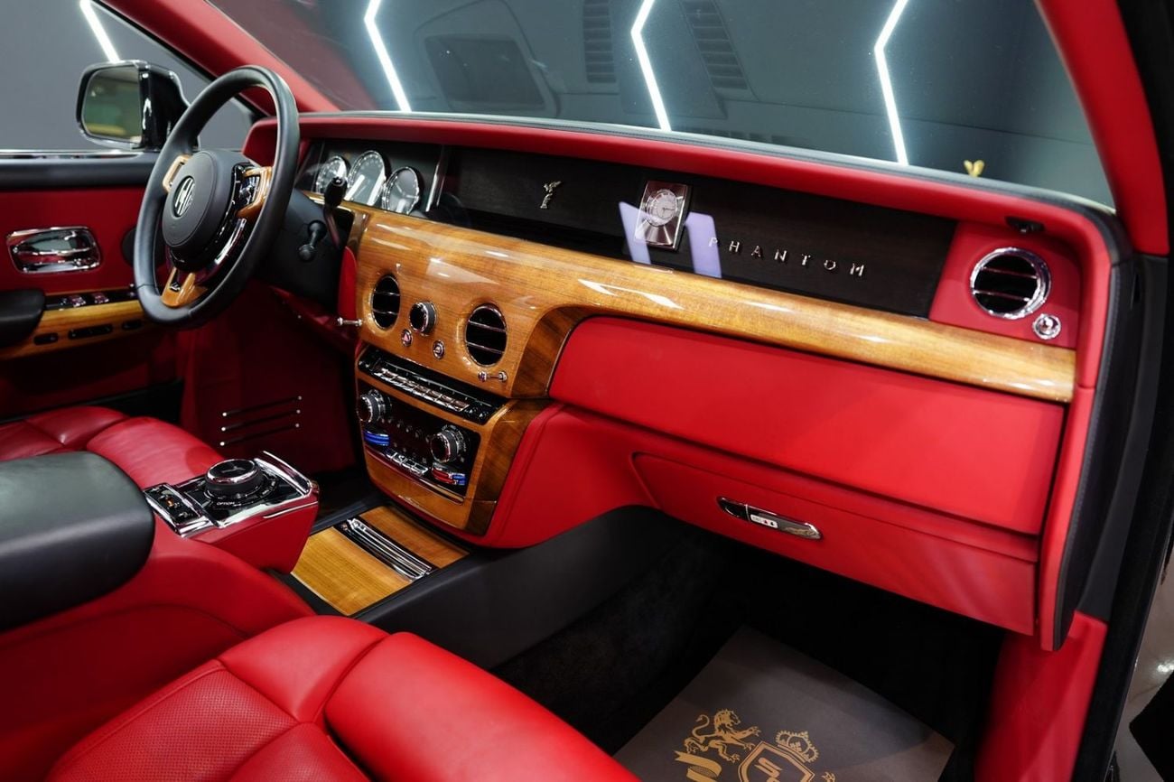 Rolls Royce Phantom STD 2018 Rolls-Royce Phantom VIII, Rear Entertainment, Starlight Headliner, Very Low KM, GCC Specs!!