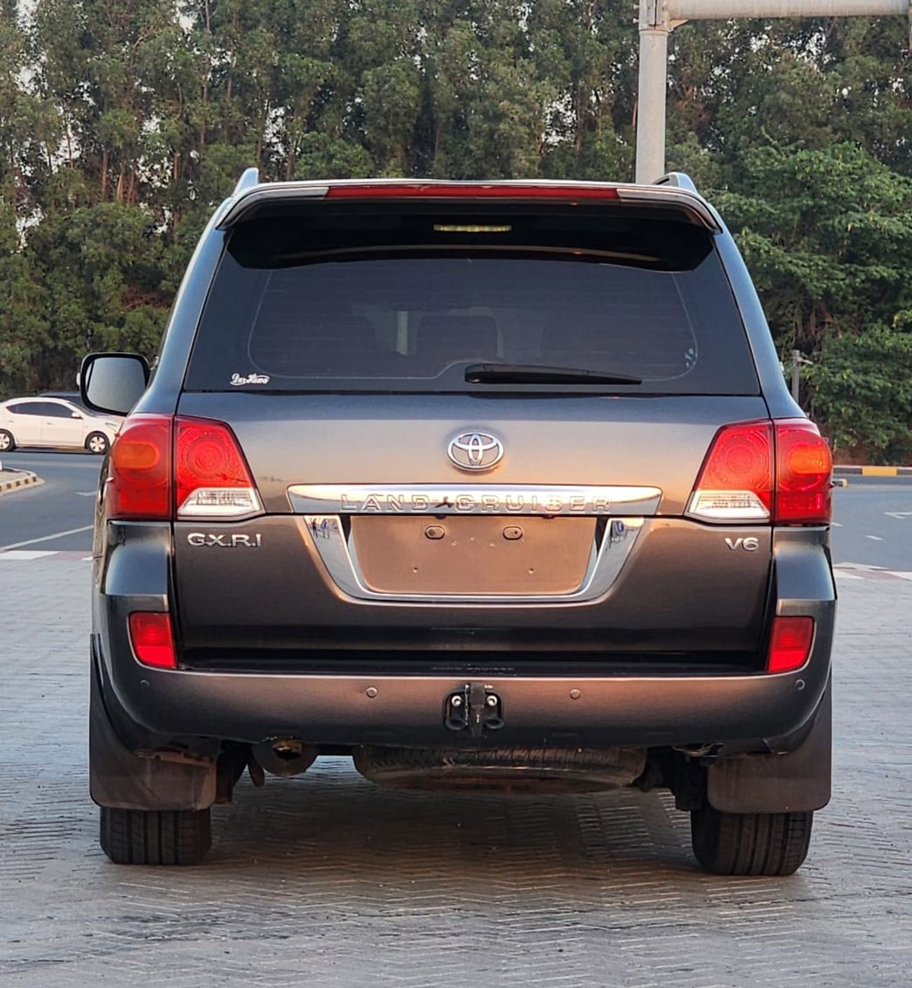 Toyota Land Cruiser GXR+ 4.0L