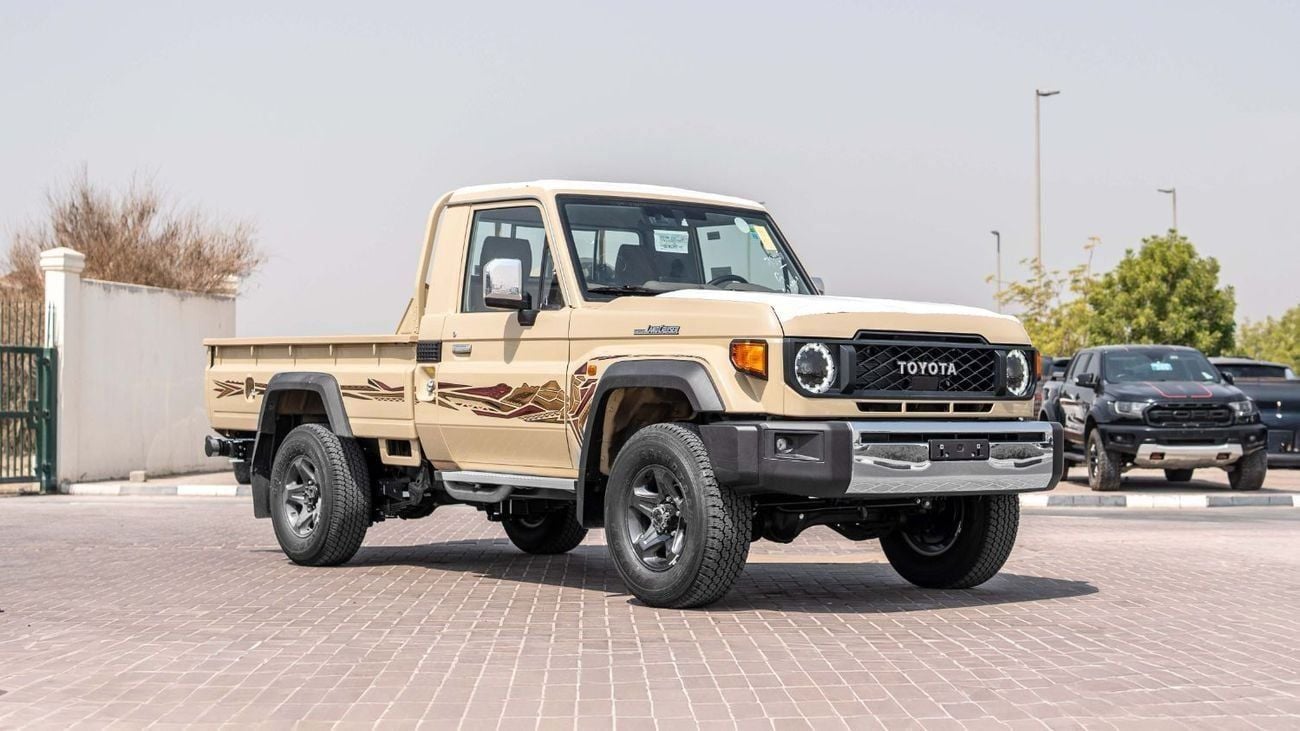 تويوتا لاند كروزر بيك آب 2026 Toyota Land Cruiser LC 79 2.8L MT Diesel (Beige-Brown)