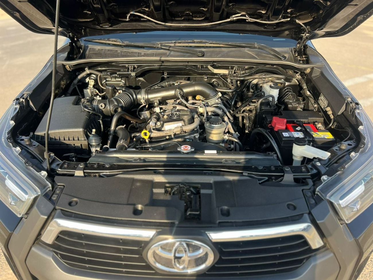 تويوتا هيلوكس GLS 2019 Toyota Hilux Modified - 2.7L V4 GCC- AWD 4x4- Rear Camera - Push start - Patrol -