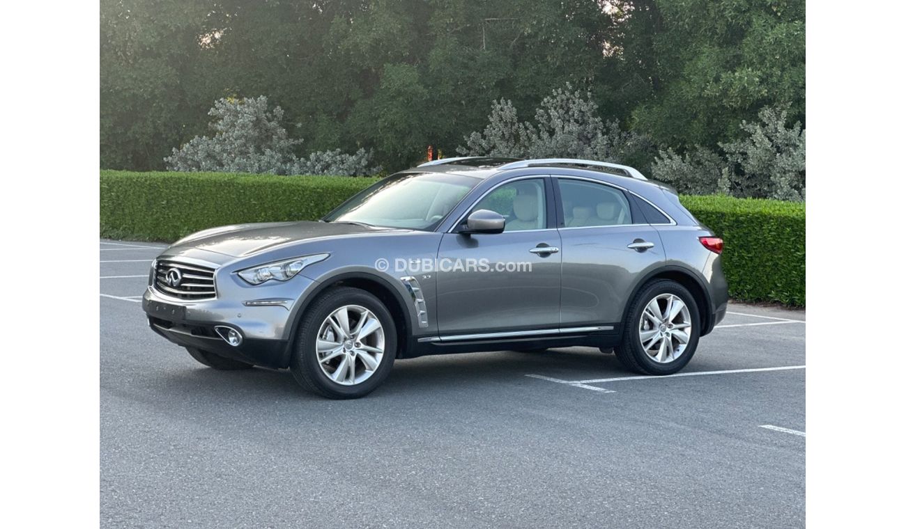 Infiniti QX70 Luxury Plus MODEL 2014 GCC CAR PERFECT CONDITION INSIDE AND OUTSIDE FULL OPTION ONE OWNER 2 keys Pan