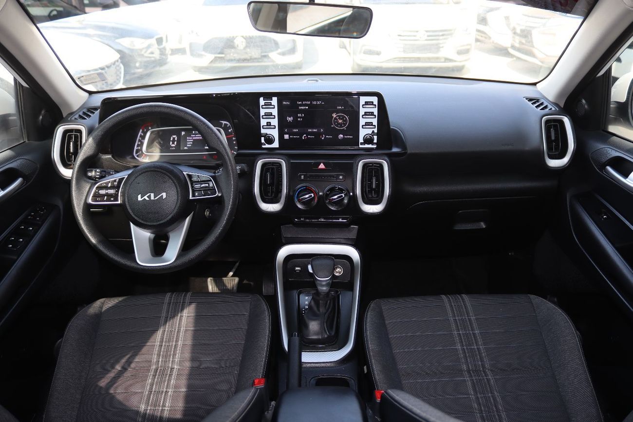 Kia Sonet EX 1.5L Kia Sonet 2025 - GCC - Accident-free - 1.6  - Low mileage - Excellent condition