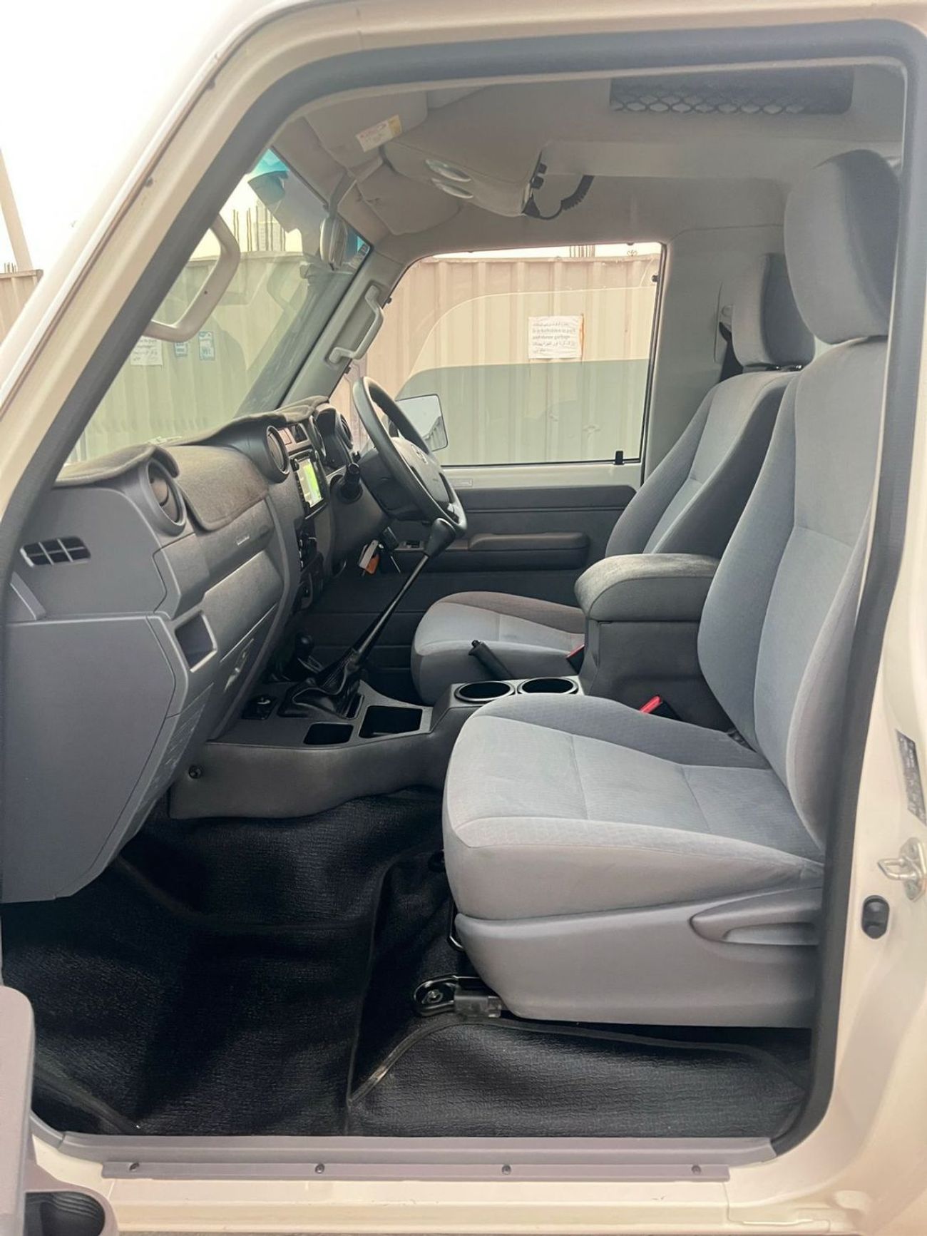 تويوتا لاند كروزر بيك آب DIESEL 4.5 LITER ,RIGHT HAND DRIVE 2022 MODEL