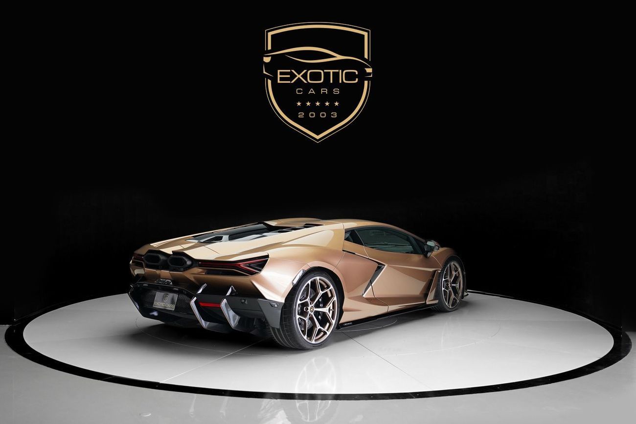 لامبورغيني ريفويلتو 6.5L V12 Hybrid