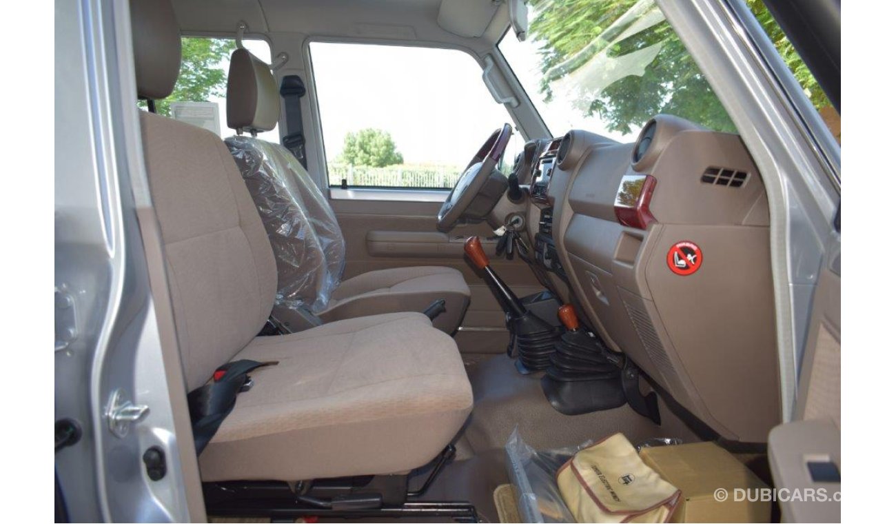 Toyota Land Cruiser Pick Up 79 DOUBLE CAB  LX V6 4.0L PETROL 4WD MT