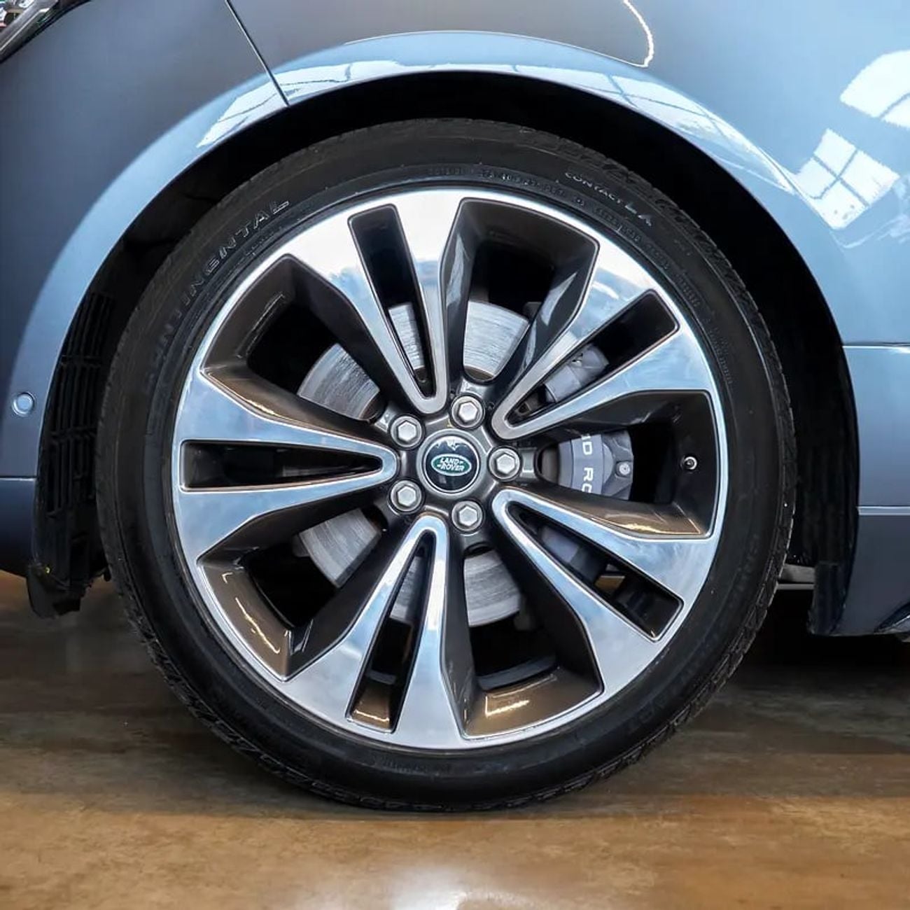 لاند روفر رينج روفر LWB Autobiography P400 3.0L 4,082 p.m • 0% Downpayment • Agency Service History • 1 Year Warran