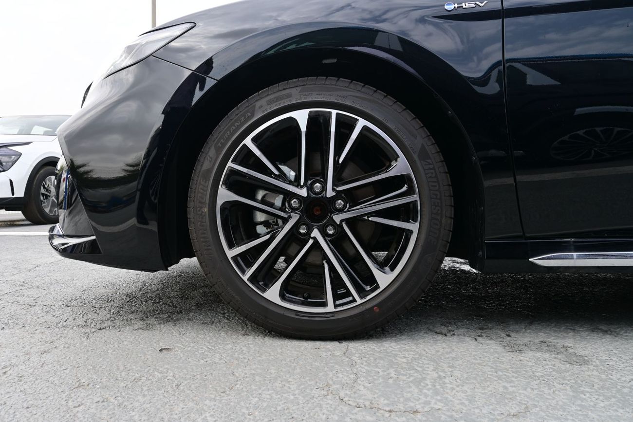 تويوتا كامري Toyota Camry Limited 2.5L Hybrid GCC, Model 2025, Color Black