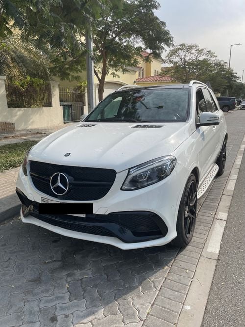 Mercedes Benz GLE 400 3.0L - 6 cyl - SUV/Crossover - AWD - 5 seats - 5 doors