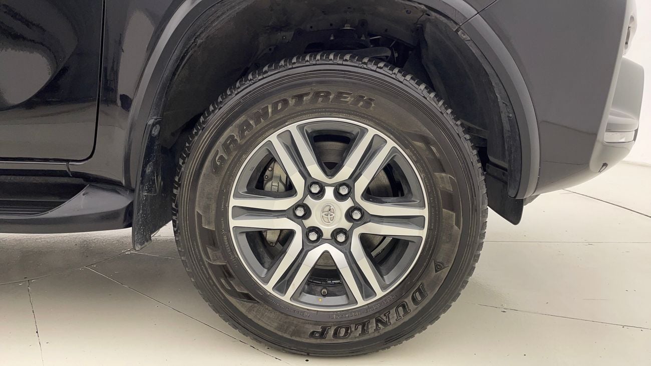 تويوتا فورتونر GXR 4 | بدون دفعة مقدمة | اختبار القيادة في المنزل