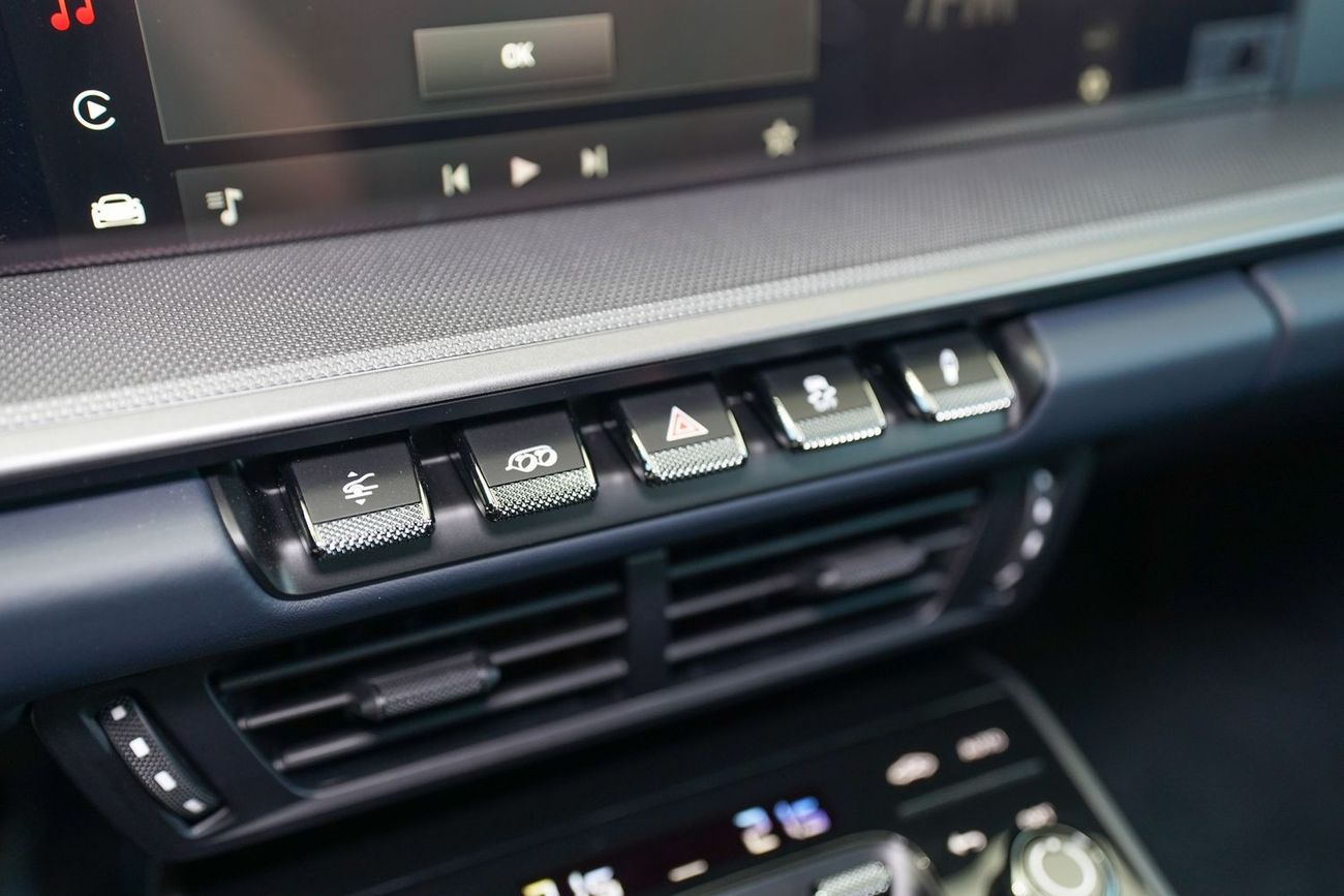 Porsche 911 Carrera 3.0L (444 HP) Coupe