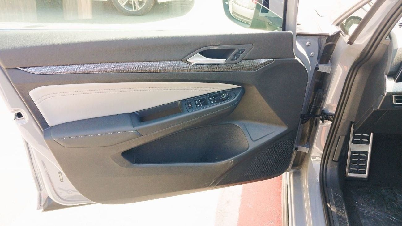 Volkswagen Golf Volkswagen Golf R-line1.5L Petrol Turbo 2024YM