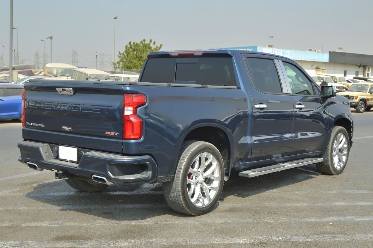شيفروليه سيلفارادو *Chevrolet Silverado* Left Hand Drive Year: *2020* -Push Button Start,  -Leather Seats, -Power Seats