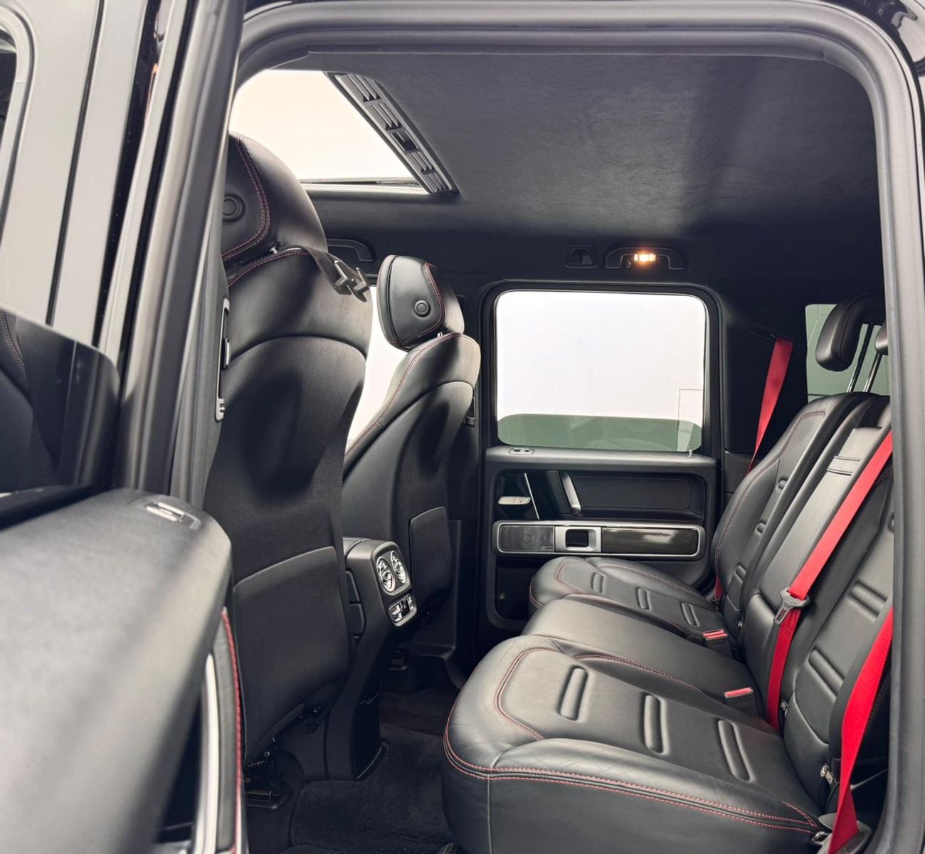 Mercedes-Benz G 63 AMG Std 4.0L 2019 Mercedes-Benz G63 AMG, Full Service History, 1 Year Warranty, Excellent Condition