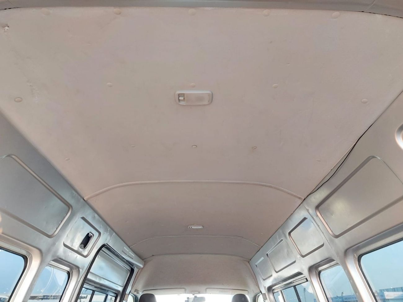 Toyota Hiace TOYOTA HIACE VAN RHD 2013 MODEL 3.0 L DIESEL AUTOMATIC(PM11266)