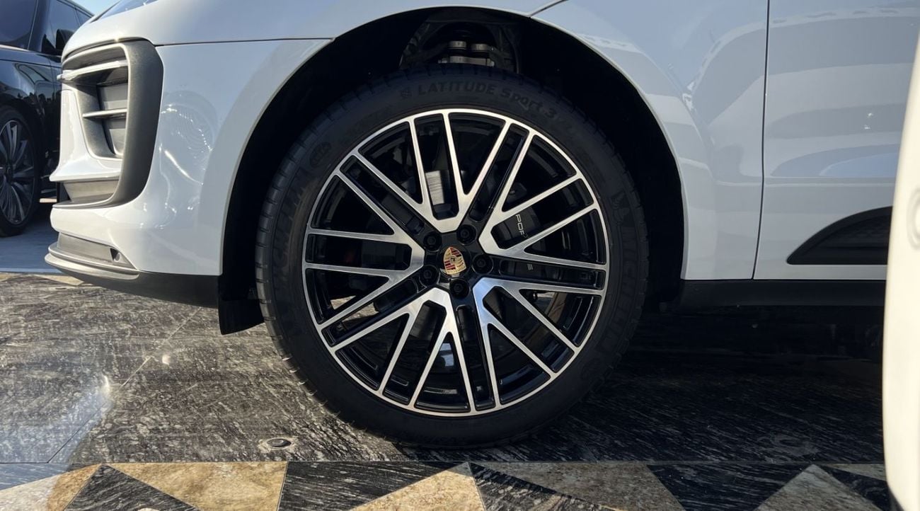 Porsche Macan Std 2.0L (252 HP) PORSCHE MACAN 2024 CARRARA WHITE METALLIC