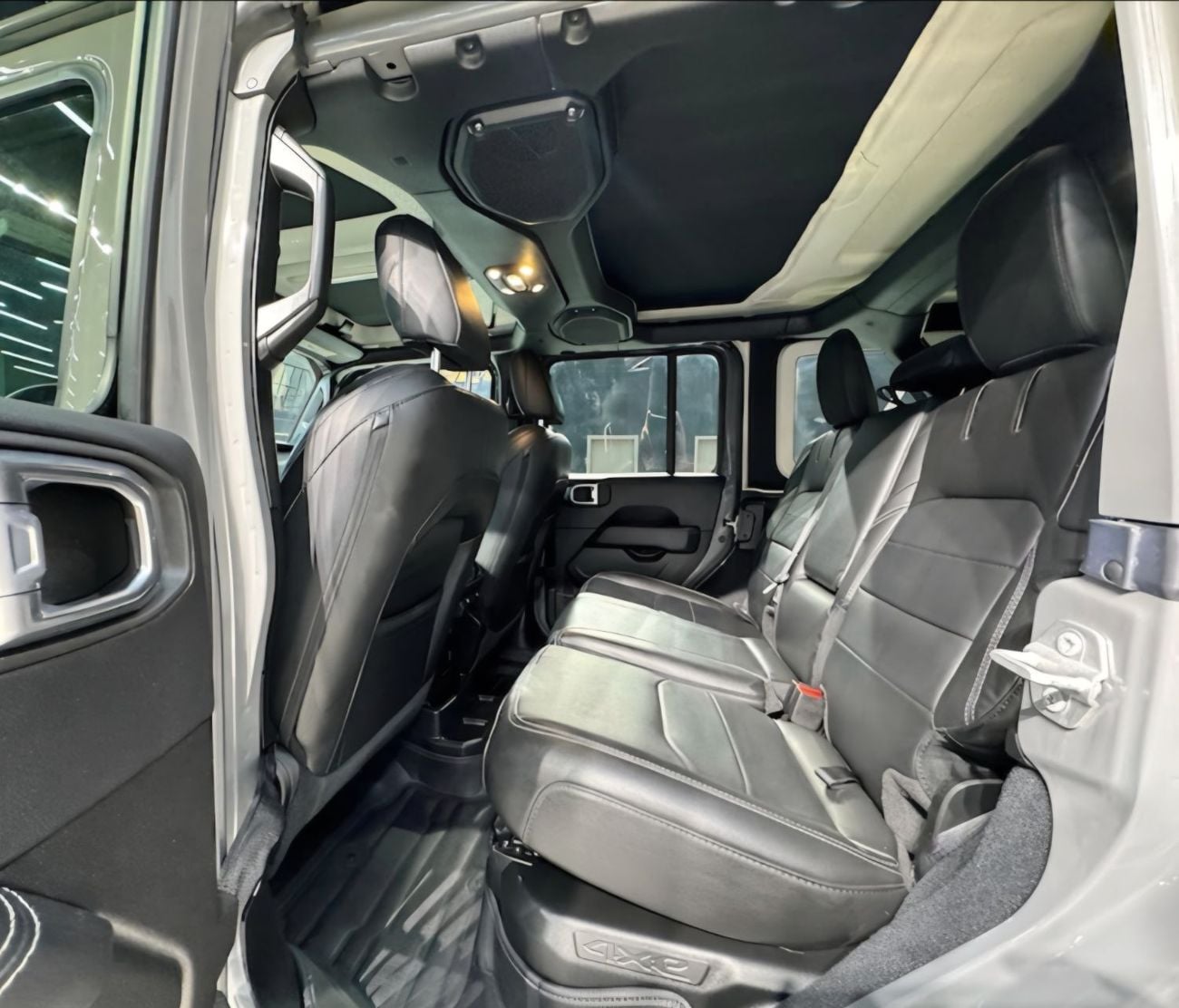 Jeep Wrangler Unlimited SAHARA 4XE