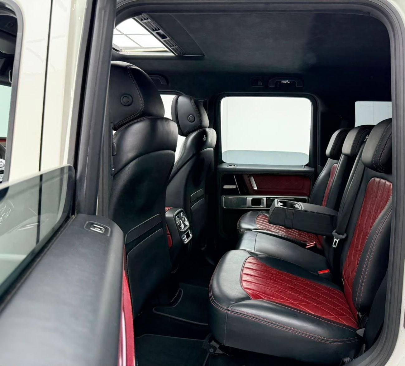 مرسيدس بنز G 63 AMG STANDARD 2020 Mercedes Benz G63 AMG Night Package, 2026 MB Warranty, Full MB Service History, GCC