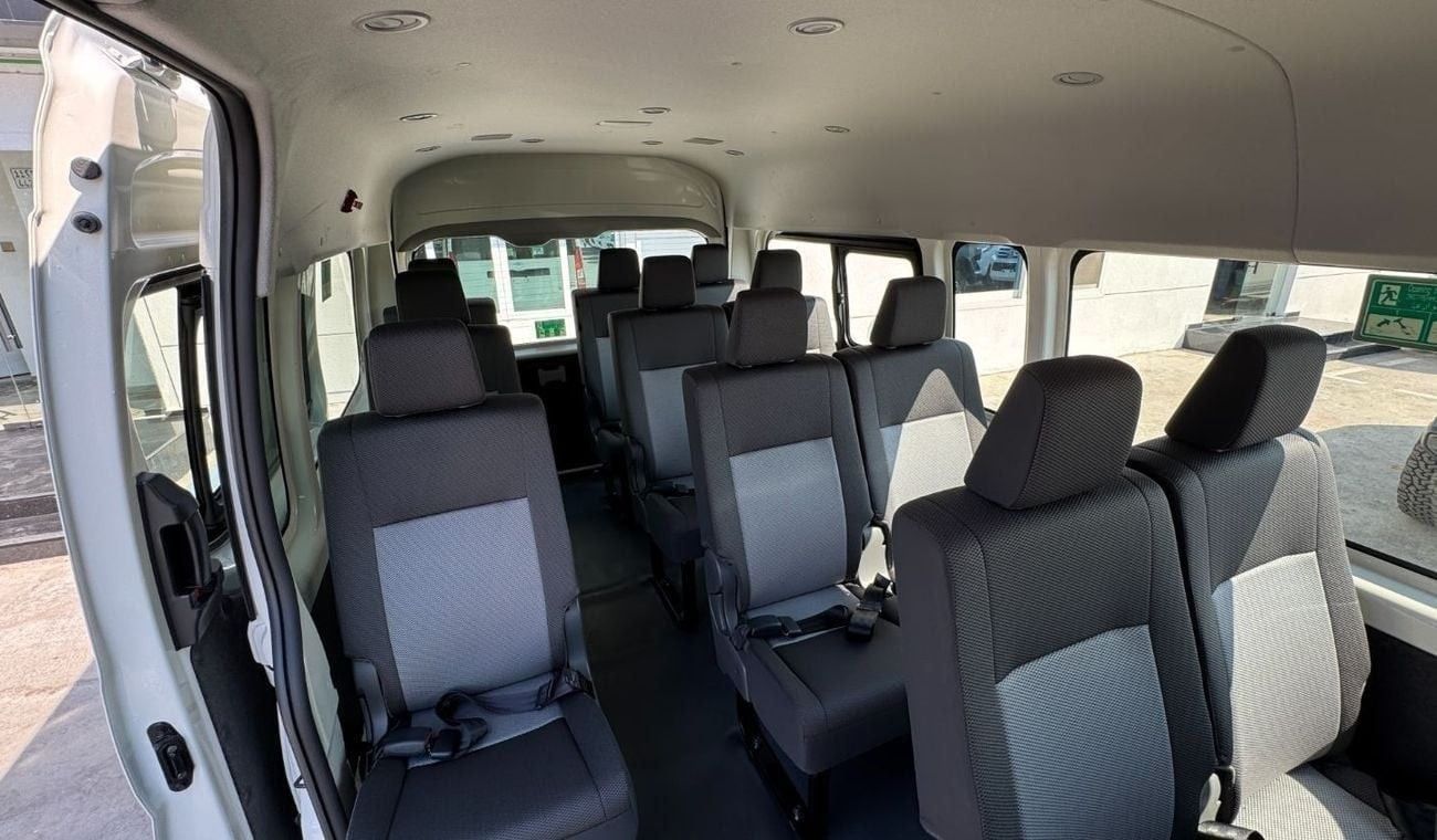 Toyota Hiace TOYOTA HIACE 13 SEATER 2.5L MT 2026