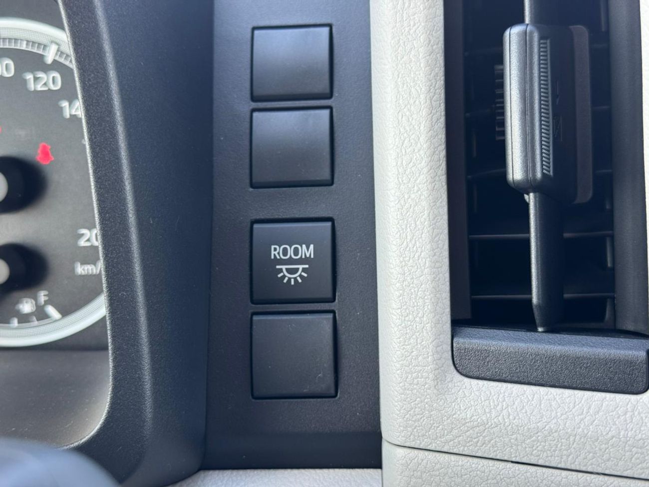 Toyota Hiace TOYOTA HIACE 2.8L 2026 GCC MANWAL