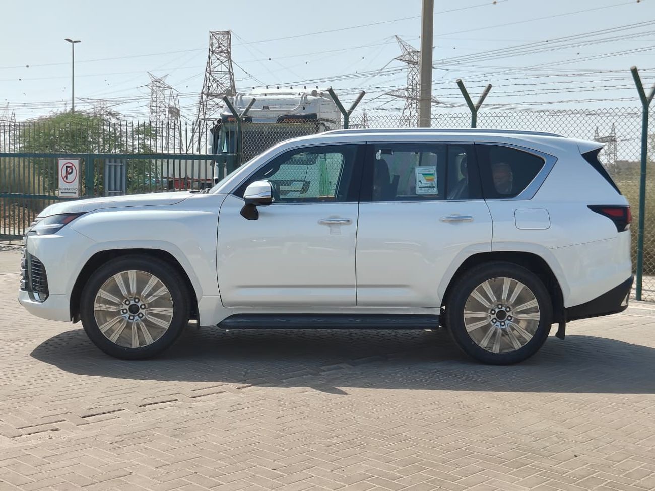 لكزس LX 600 Lexus LX 600 3.5L VIP 4 Seater 2024