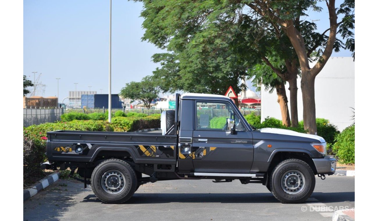 تويوتا لاند كروزر بيك آب 79 Single Cabin V6 4.0L Petrol MT with Winch, Difflock