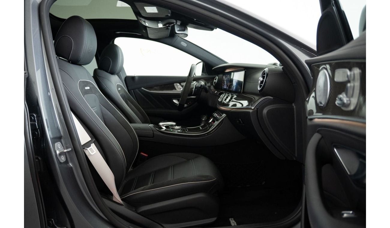 Mercedes-Benz E 63 S AMG Std 4.0L