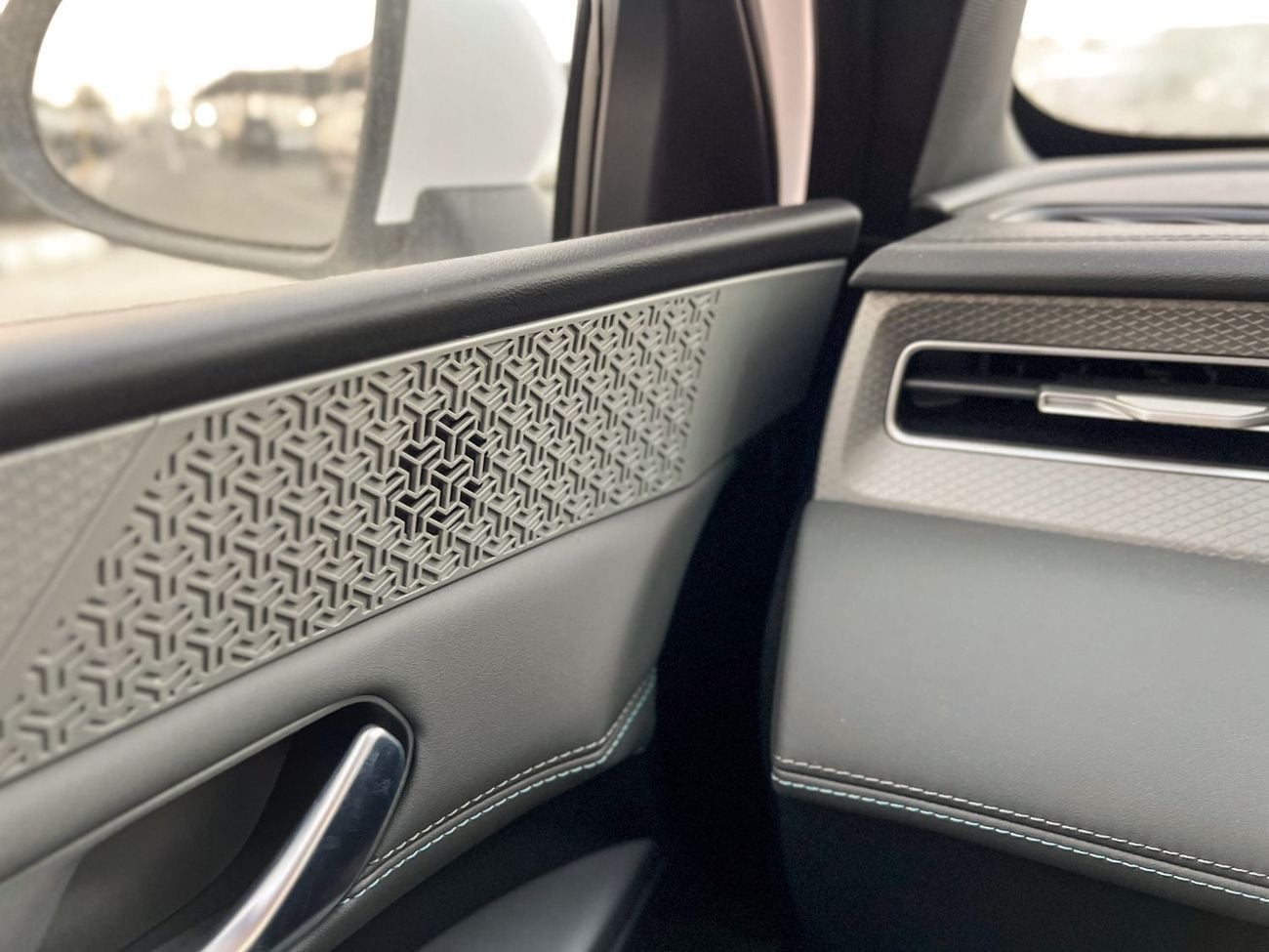 BYD QIN PLUS STD EXPORT PRICE - BYD QIN PLUS DM-i 1.5L Plug-in Hybrid