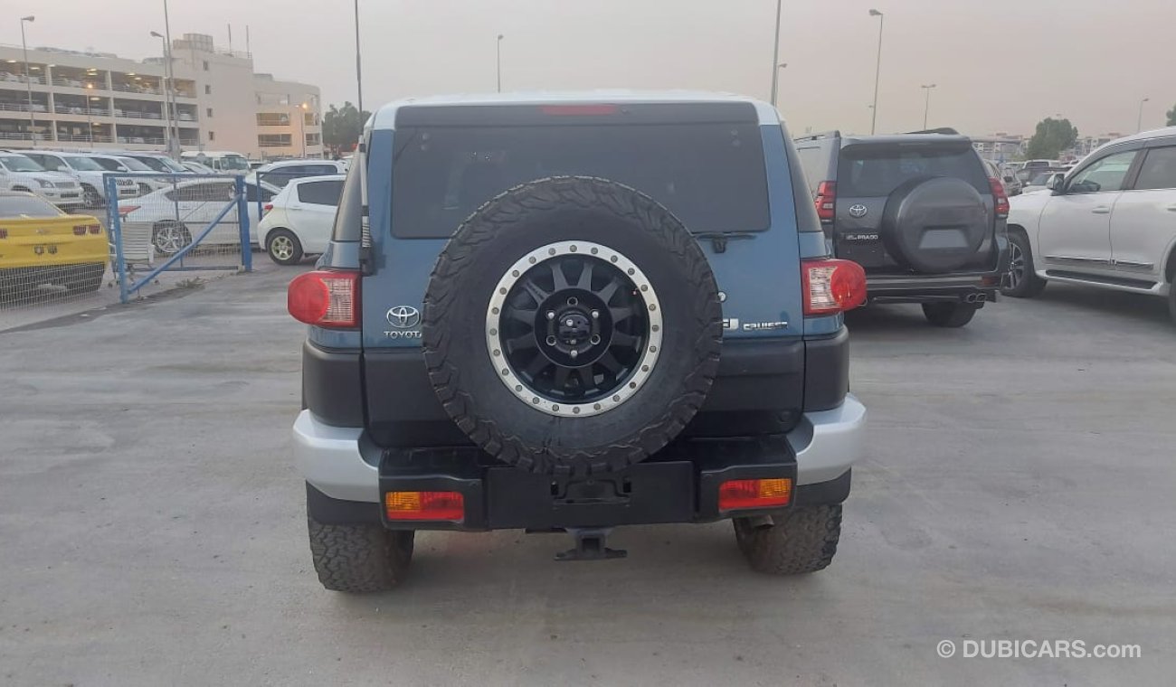 تويوتا إف جي كروزر 4X4 PETROL 4.0 L RIGHT HAND DRIVE EXPORT ONLY