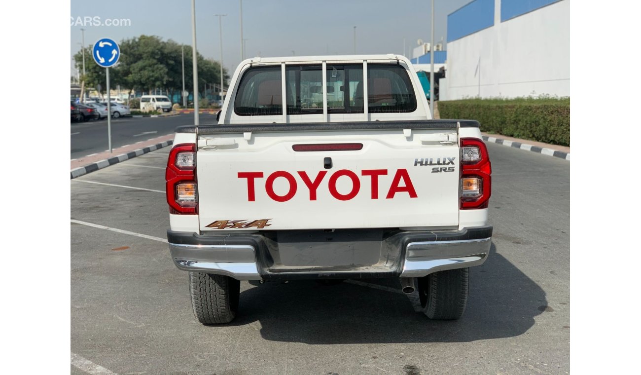 Toyota Hilux Pick Up SR5 AT 4x4 2.7L Gasoline with Push Start