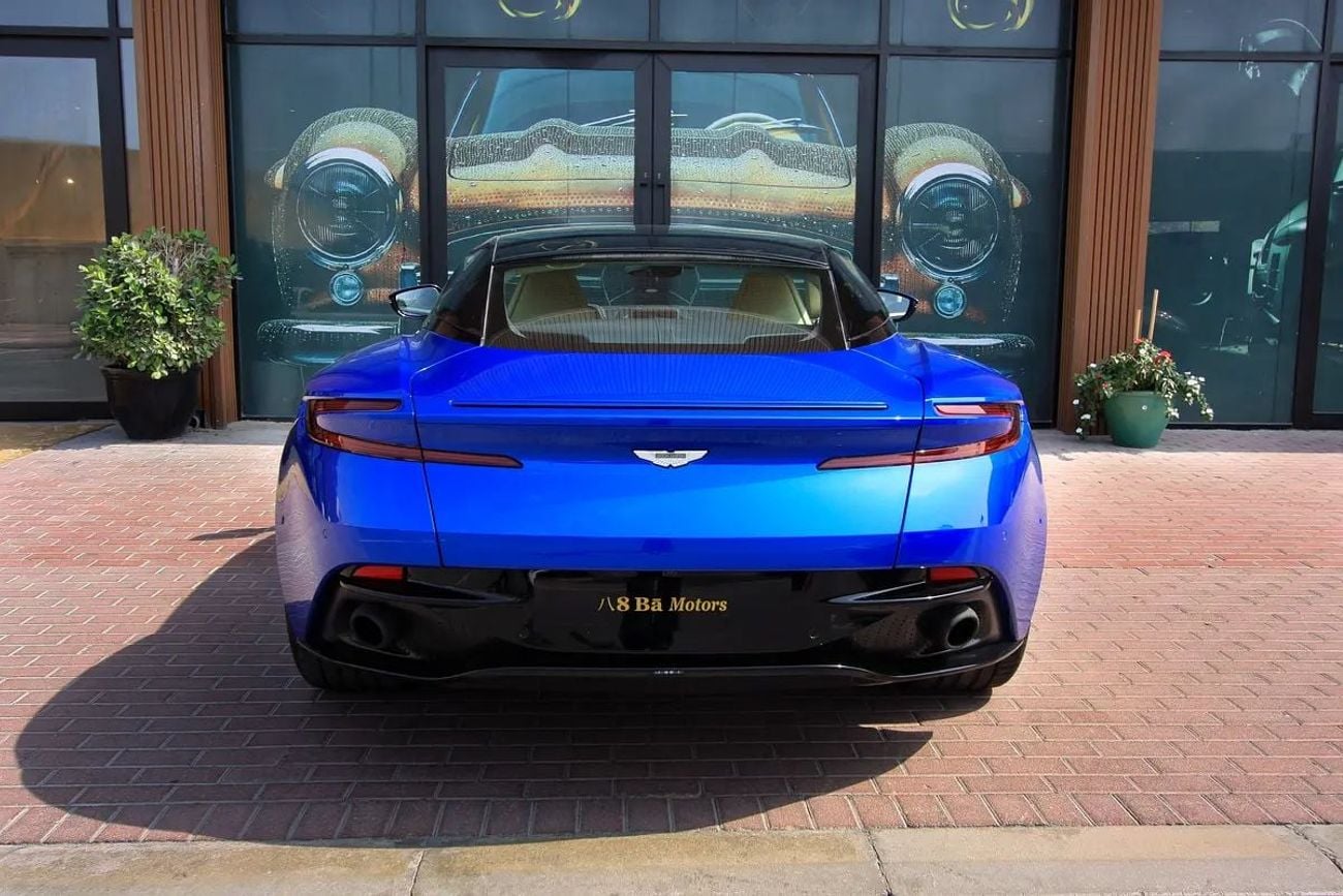 Aston Martin DB11 Aston Martin DB11 2017