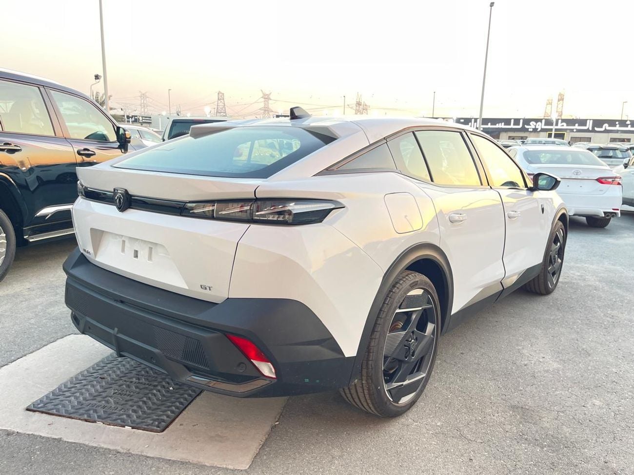 بيجو 408 PEUGEOT 408 GT LINE 1.6L 2025 GCC SPECS