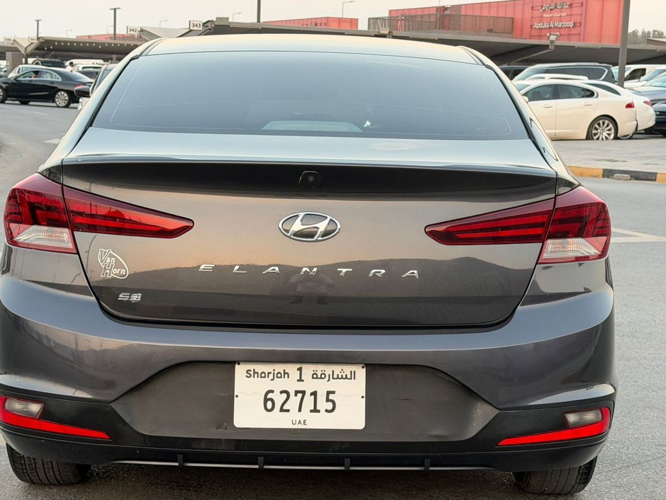 Hyundai Elantra GL 2.0L Luxury and top condition