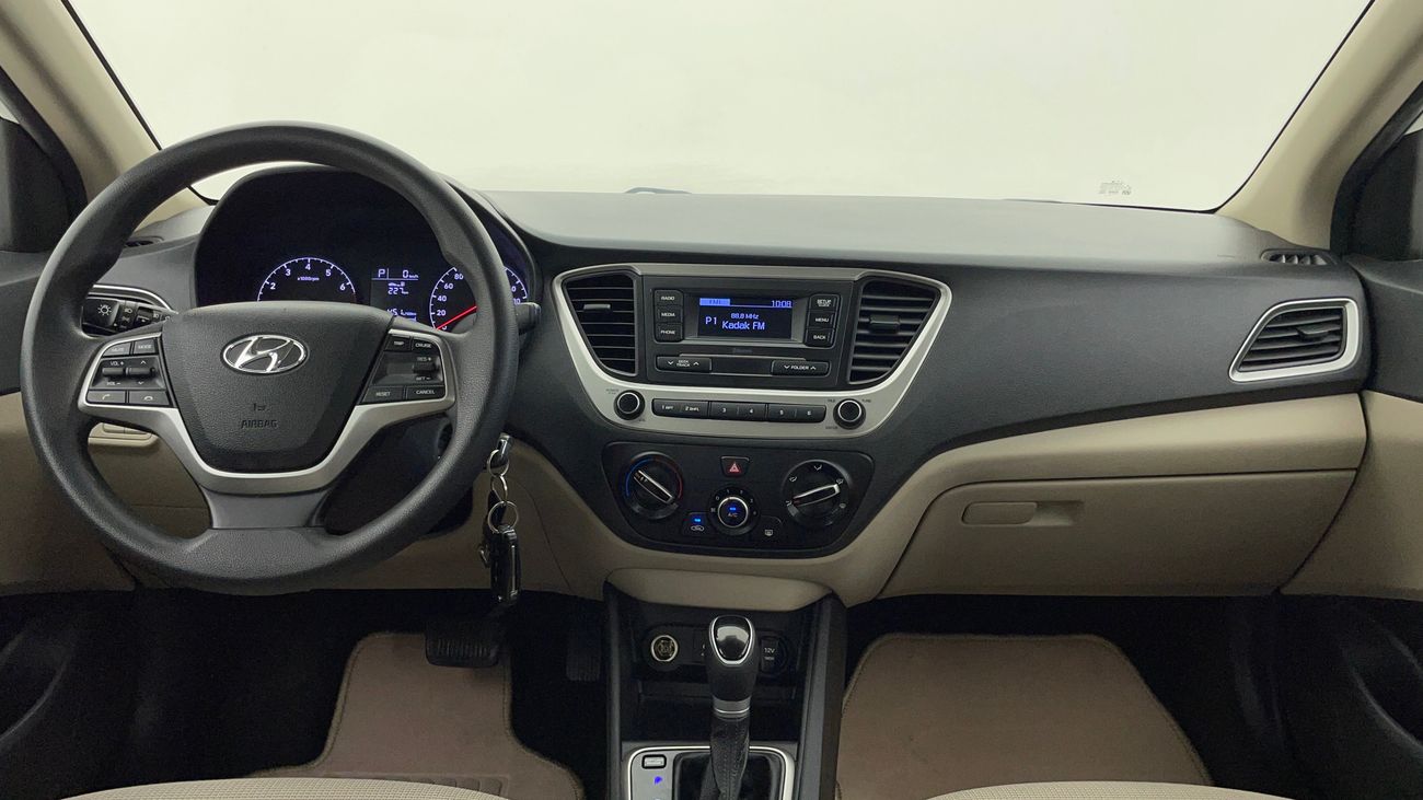 هيونداي أكسنت GL 1.6 | بدون دفعة مقدمة | اختبار القيادة في المنزل