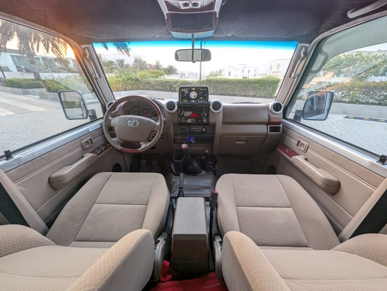 تويوتا لاند كروزر بيك آب Double Cabin 4.5L