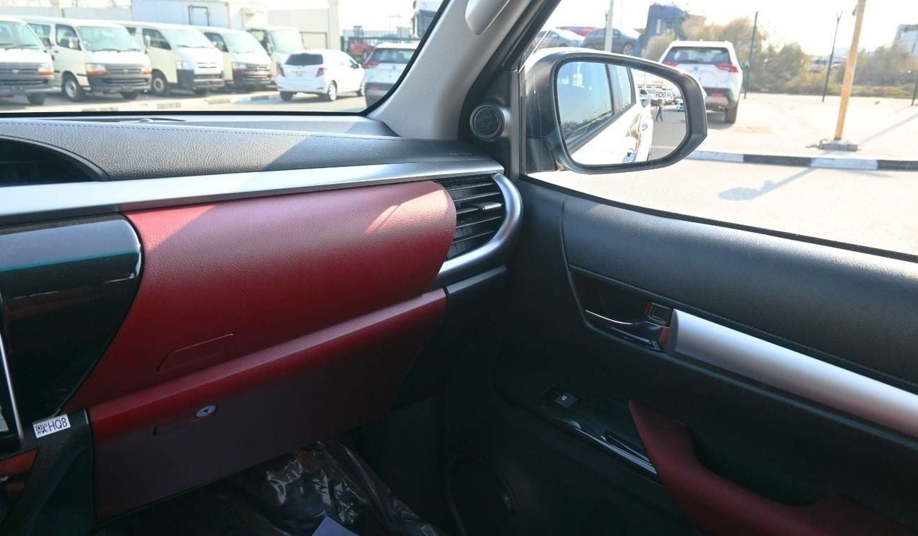 تويوتا هيلوكس GLX 2.7L Double Cab Utility 4WD M/T