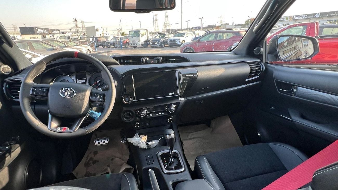 تويوتا هيلوكس Toyota Hilux GR Sport 4.0L