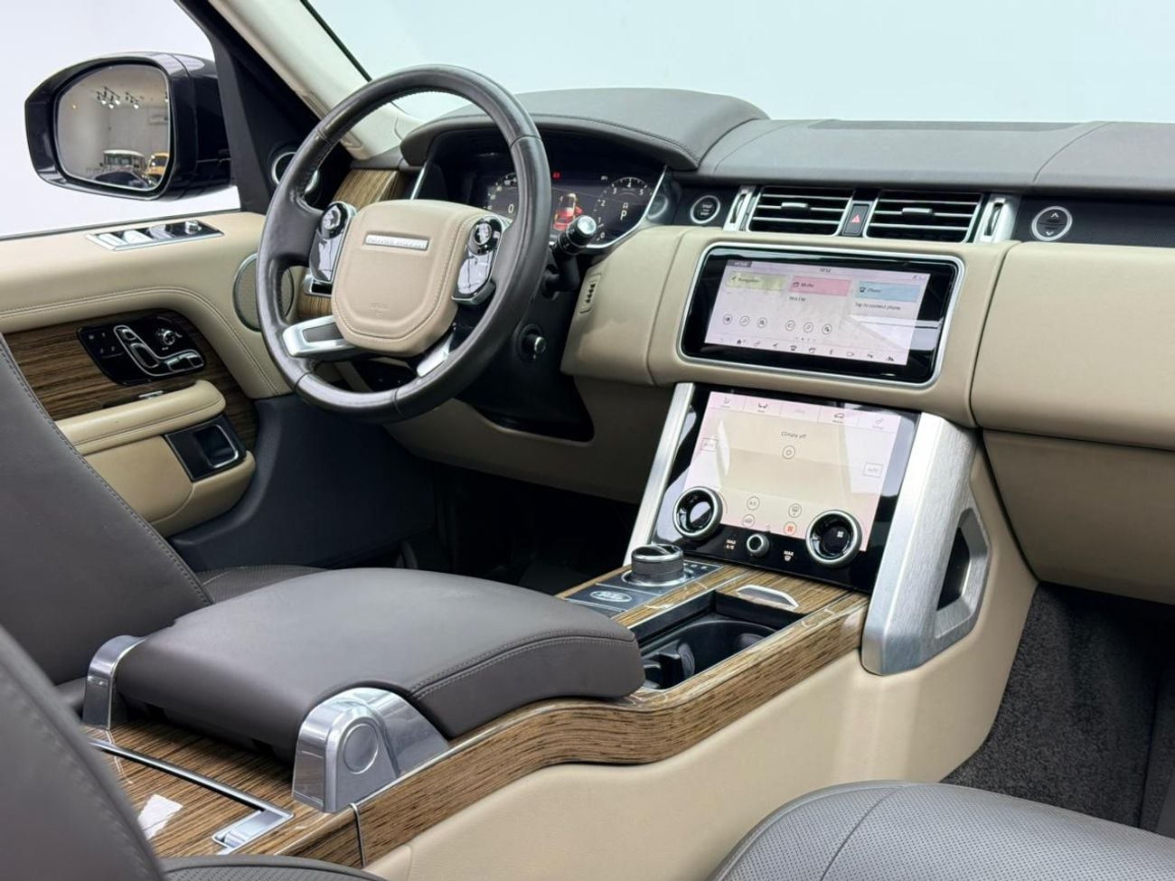 لاند روفر رينج روفر VOGUE 2019 Range Rover Vogue LE LWB, Warranty, Full RR Service History, Fully Loaded, GCC