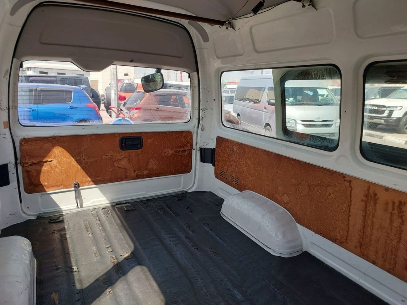 تويوتا هاياس (RAMADAN OFFER) TOYOTA HIACE VAN RHD 2014 MODEL 3.0 L DIESEL AUTOMATIC(PM14171)