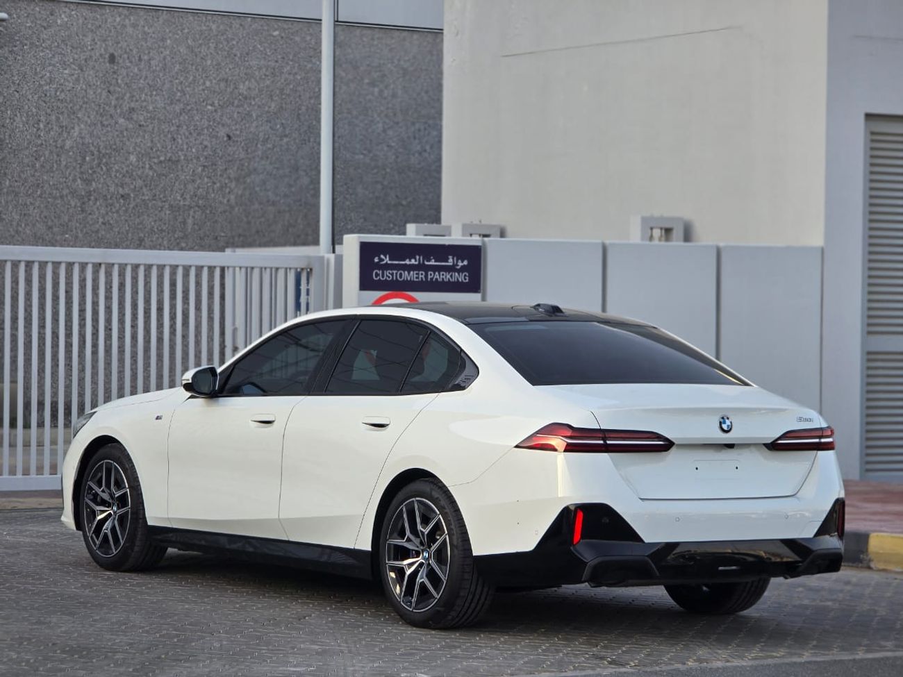 BMW 520i BMW 520i 2025 korean//BODY KIT M POWER // ORGINAL PAINT // ACCIDENT FREE // PERFECT CONDITION