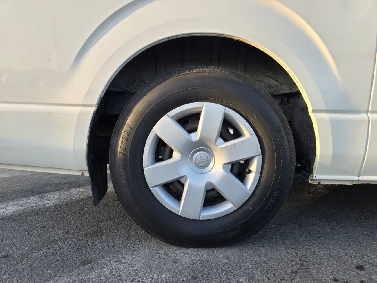 تويوتا هاياس TOYOTA HIACE COMMUTER VAN RHD 2018 MODEL 3.0 L DIESEL AUTOMATIC(PM22105)