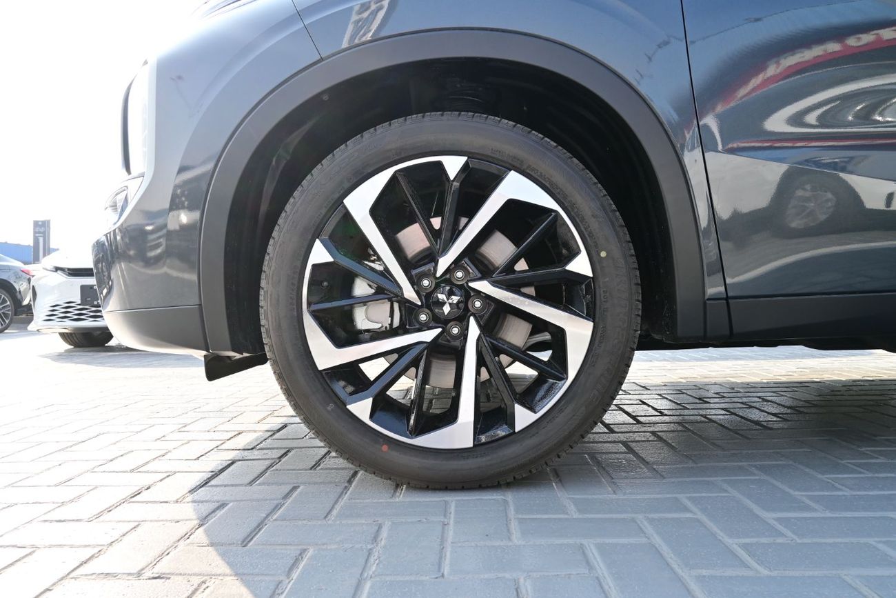 Mitsubishi Outlander Mitsubishi Outlander Hi-Line Plus 2.5L Petrol 4WD, Model 2025, Color Grey