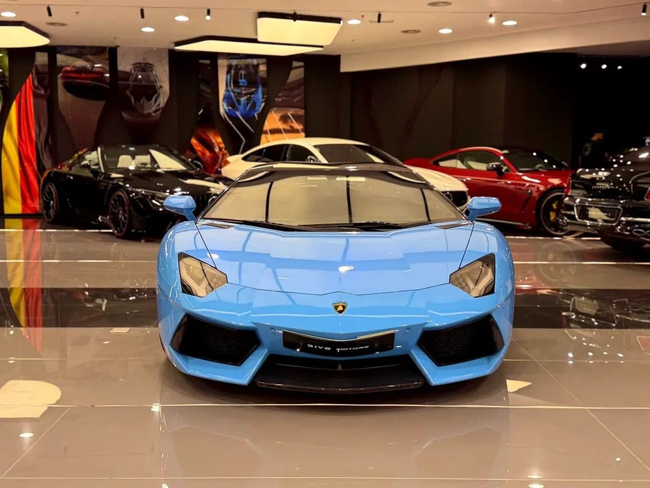 لامبورغيني أفينتادور LP 700-4 GCC Specs