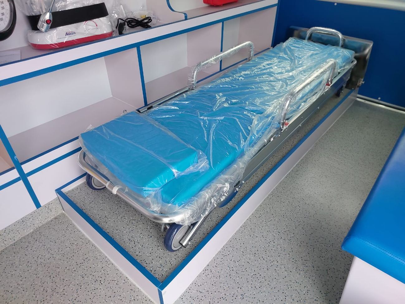 تويوتا هاياس TOYOTA HIACE VAN AMBULANCE RHD 2021 MODEL 2.8 L DIESEL AUTOMATIC(PM10424)