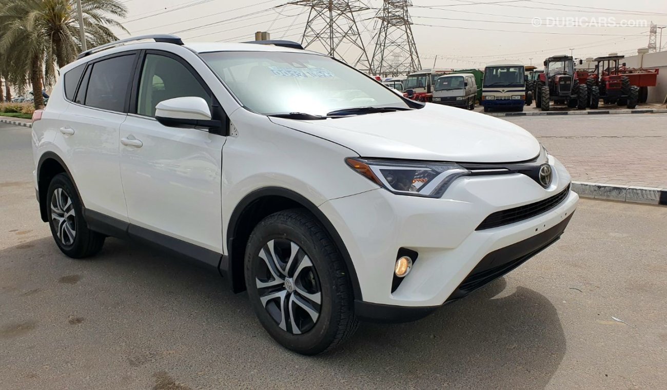 Toyota RAV4 LE